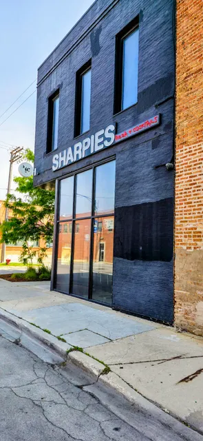 Sharpies Pizza + Cocktails