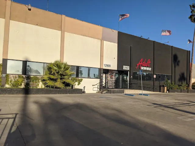 THE BASEMENT: A Live Escape Room Experience