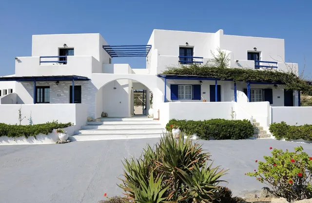 Sarakiniko View Studios