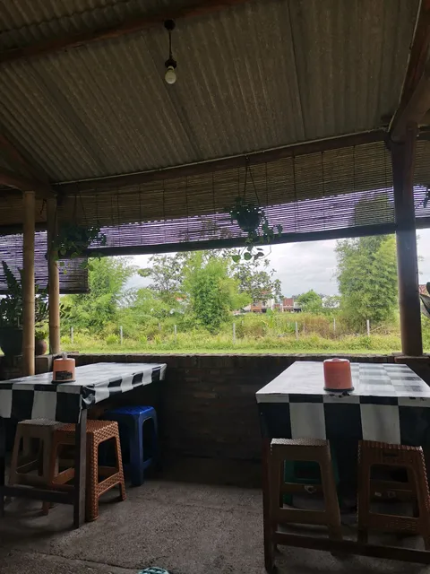 Warung Makan Bu Kadek Khas Bali