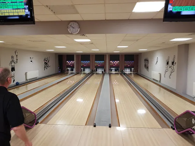 Bowlino Bowling-Restaurant-Biergarten