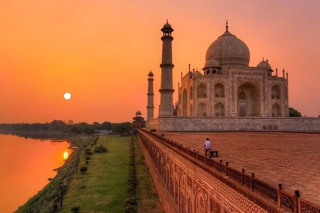 Taj Mahal Voyages