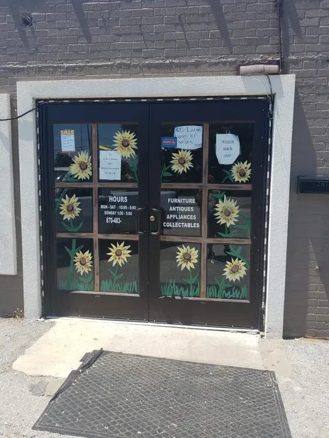 Ray Ray's Uptown Flea Market