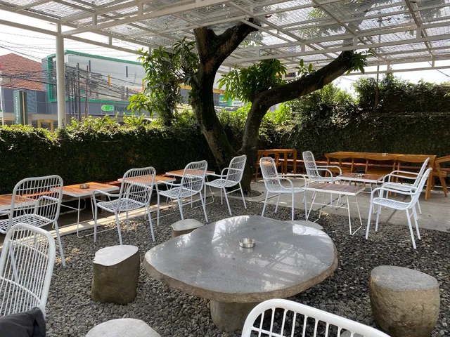 Dadi's Coffee Garden