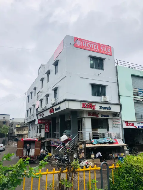 Hotel Silk / Hotel AC Rooms / hotels near Parvat Patiya