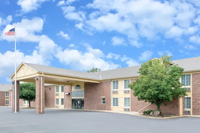 Coratel Inn & Suites By Jasper Newton