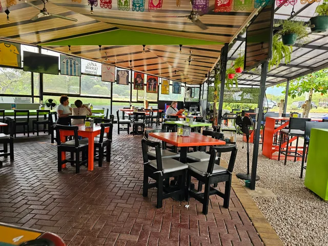 Restaurante D'Corner