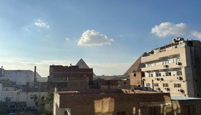 Jimmy Pyramids Hotel