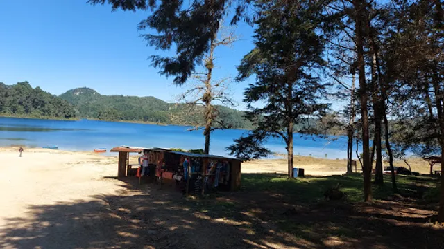 Parador Turístico “Montebello”