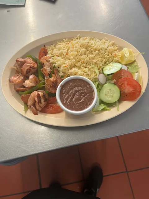 El chalateco restaurante y pupusera