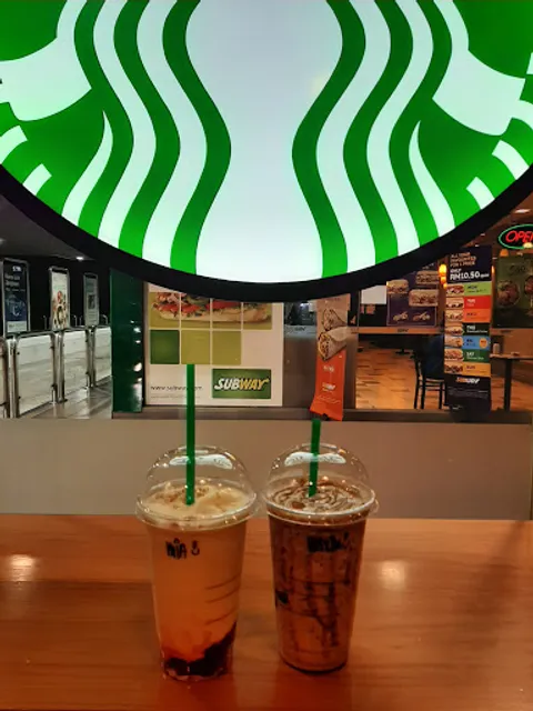 Starbucks Petronas Plus DT
