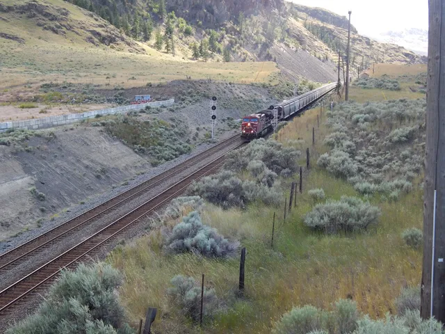 Revelstoke, BC, Canada | Virtual Railfan LIVE