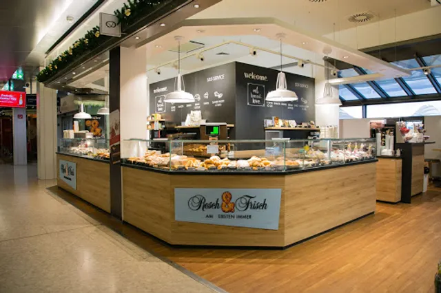 Bäckerei-Café Resch&Frisch Salzburg Flughafen