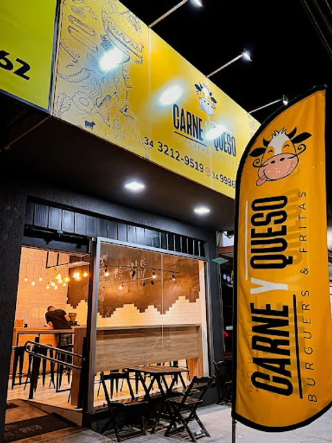 Carne Y Queso Hamburgueria