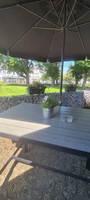 Imbiss-Hütte Rheinkaserne