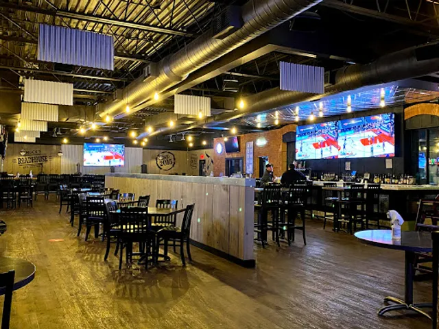 Chuck's Roadhouse Bar & Grill