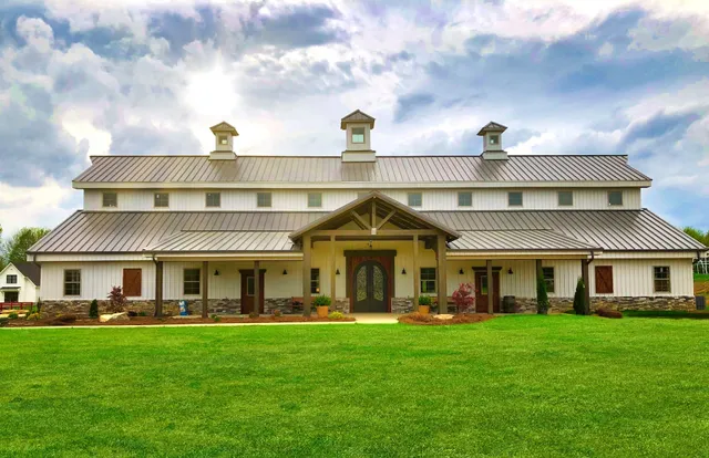 The Venue at Fiddle Dee Farms