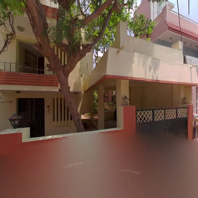 Sri Manakula Vinayagar Ladies Hostel