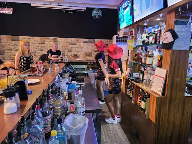 T-Backs Sports Bar & Grill