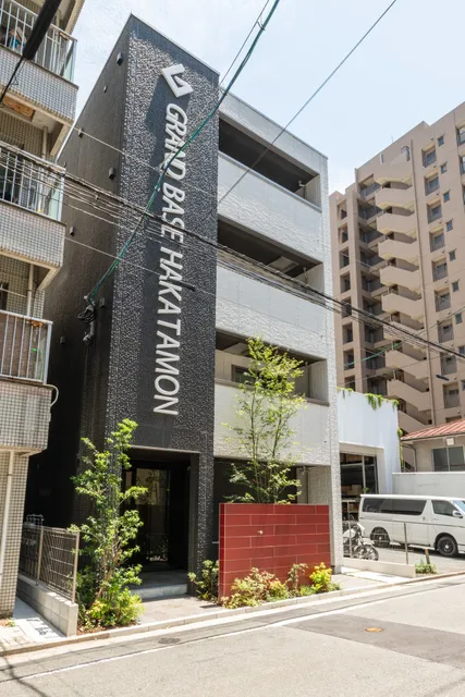 GRAND BASE Hakatamon