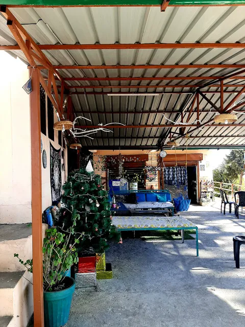 THE HIMALAYAN TEA HOUSE