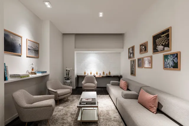 111SKIN SPA/CLINIC at The Plaza