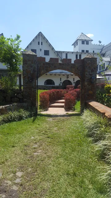 Castillo El Mesón De La Sierra