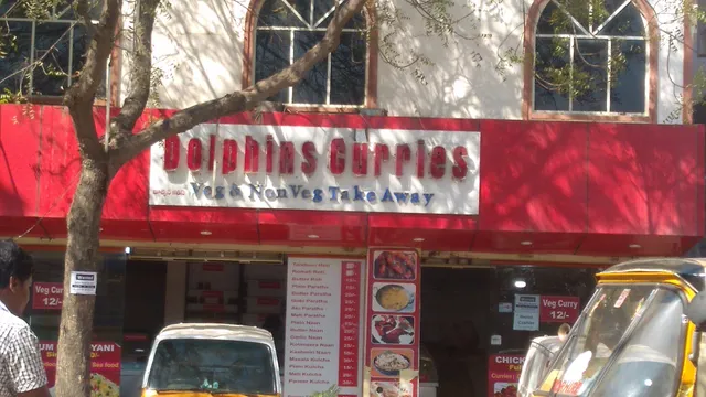 Dolphins Curry Point