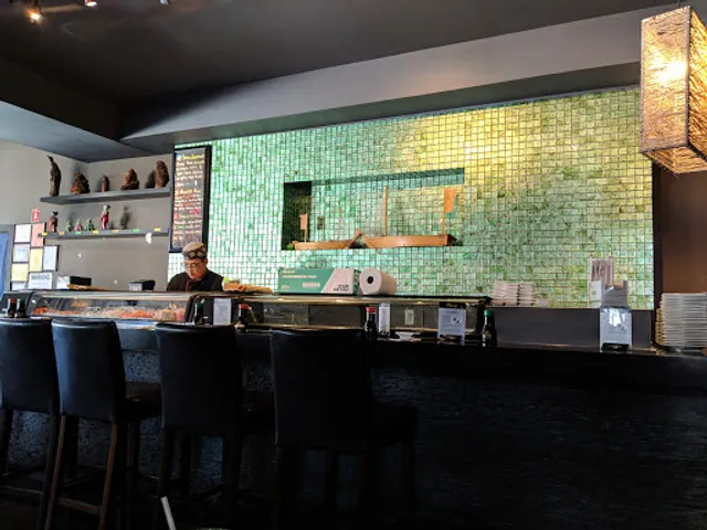 Momiji Sushi Steakhouse & Bar