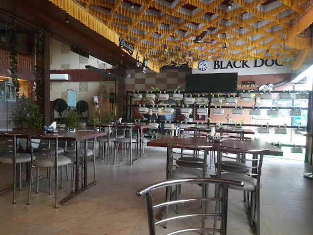Diamond Resto & Bar
