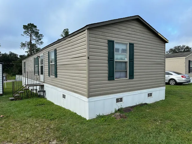 Live Oak Pines Mobile Home Park