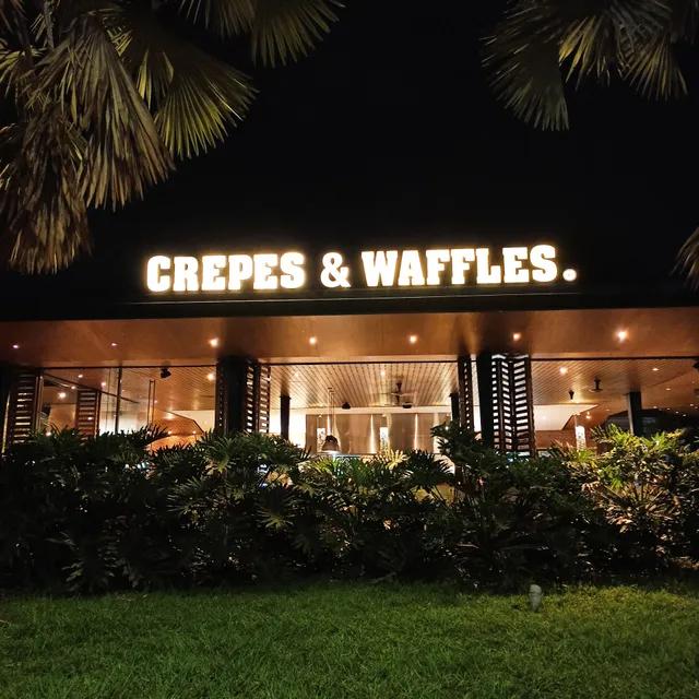 Crepes & Waffles La Flora