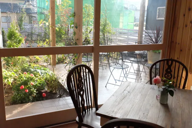 Rose Cafe 風のガーデン