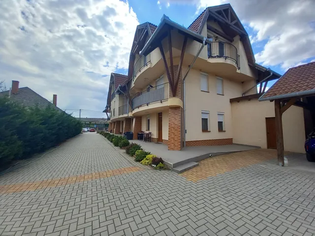 Éva Apartman Cserkeszőlő