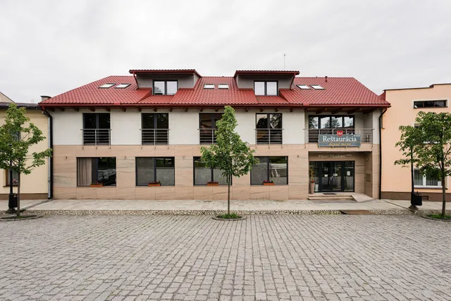 Hotel & Reštaurácia Menhard Vrbov