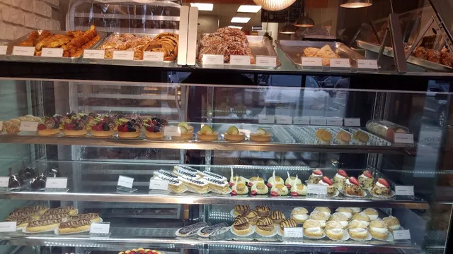 The Shoppes At Kings Corner