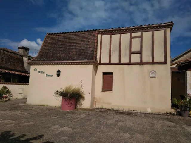 Les Vieilles Pierres