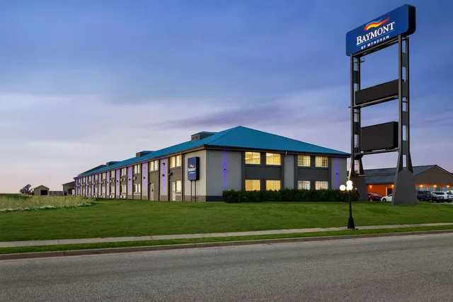 Baymont by Wyndham Blackwell I-35