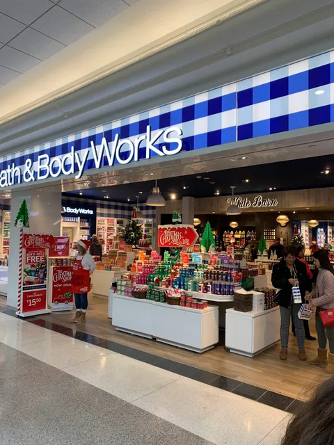 The White Barn Candle Co.