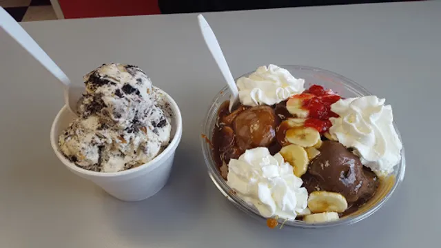 Stroh's Ice Cream Parlours