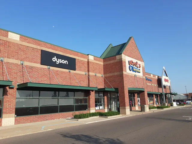 Cambridge Crossings Shops