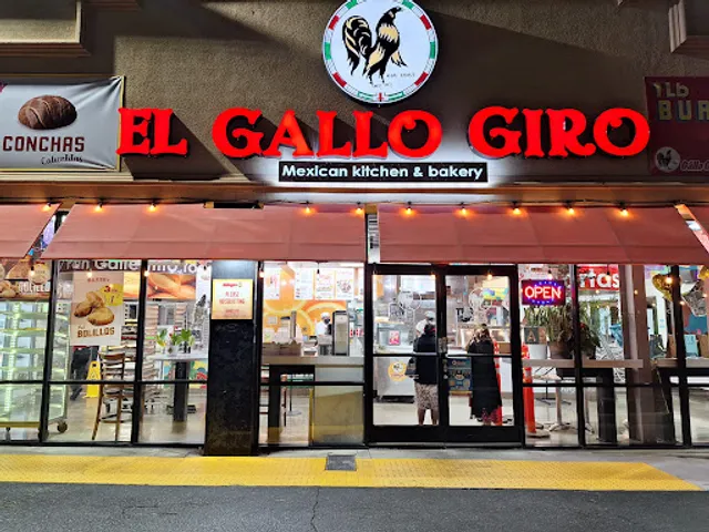 El Gallo Giro