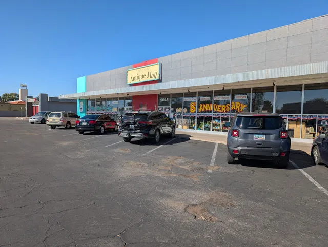 Speedway Antique Mall,Jazzmins Corner