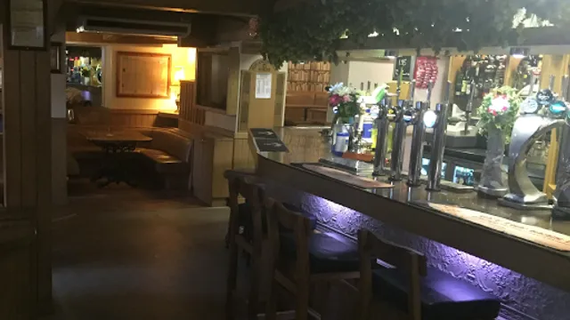 Fox & Hounds Public House