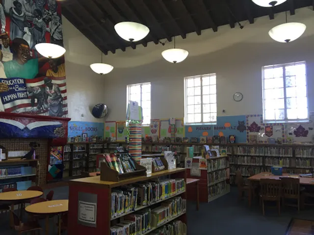 Angeles Mesa Branch Library