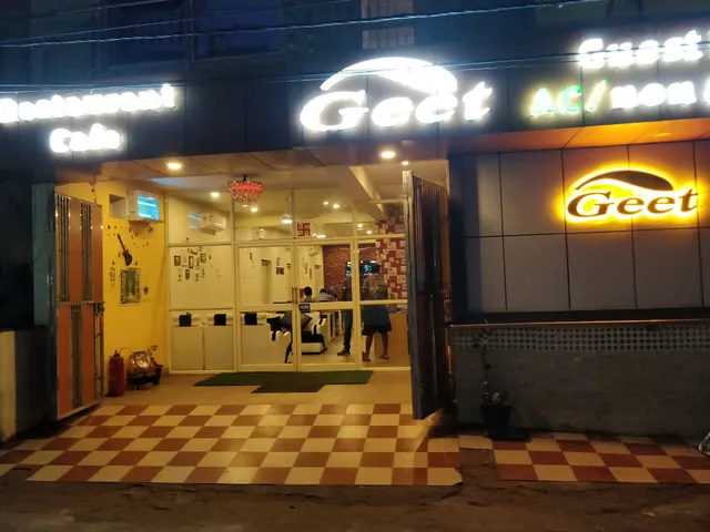 GEET Guest House & Restaurant