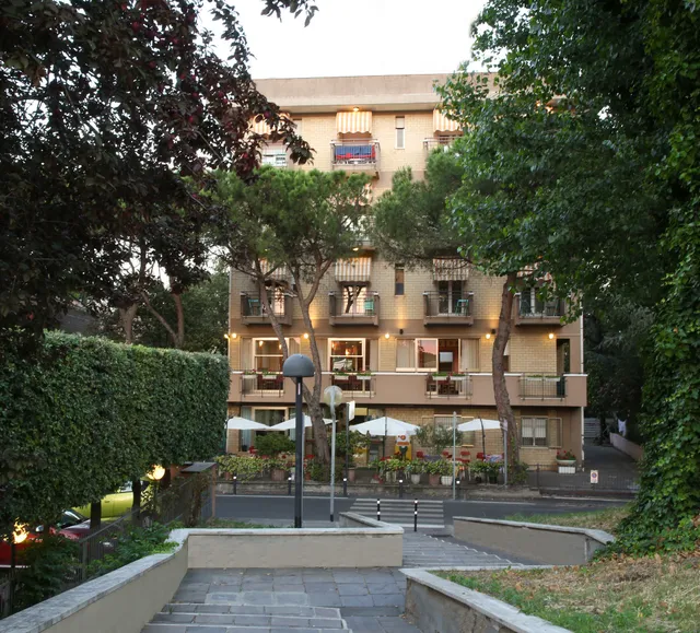 Mondo REC - Hotel Marselli