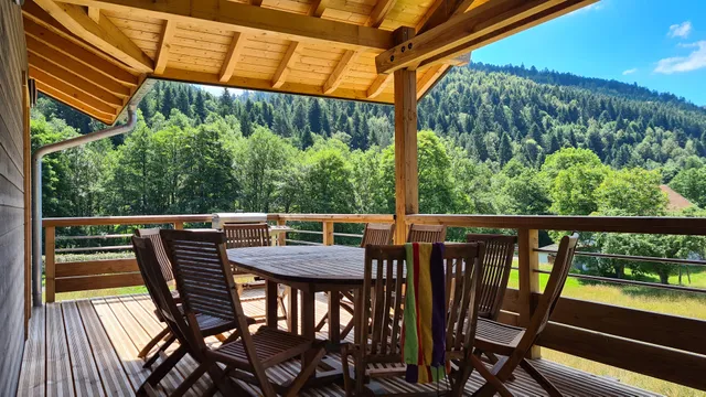 La Grosse Cabane - Gîte pour 10 personnes