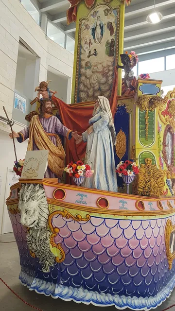 La Fabbrica Del Carro Della Bruna