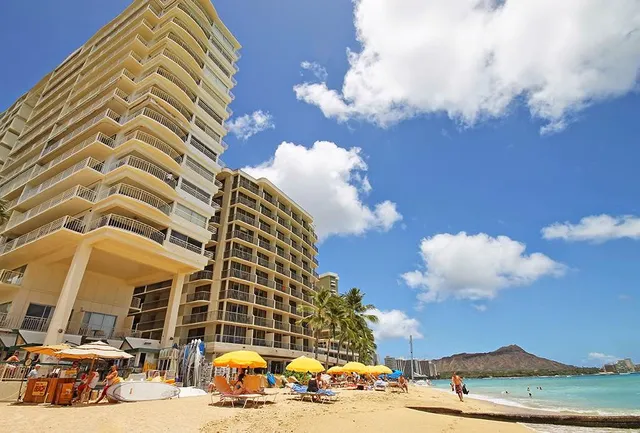 Castle Waikiki Shore